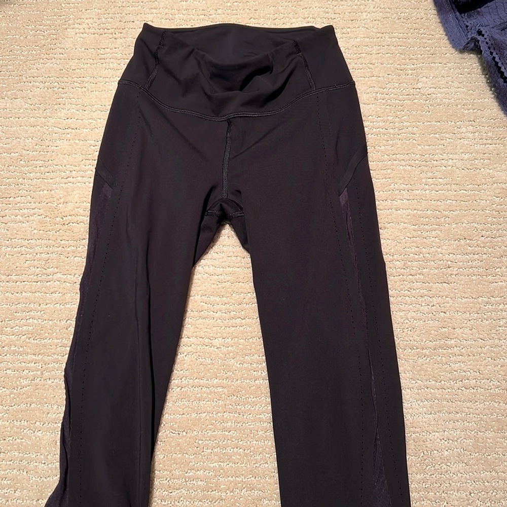 Lululemon black cropped leggings size 2